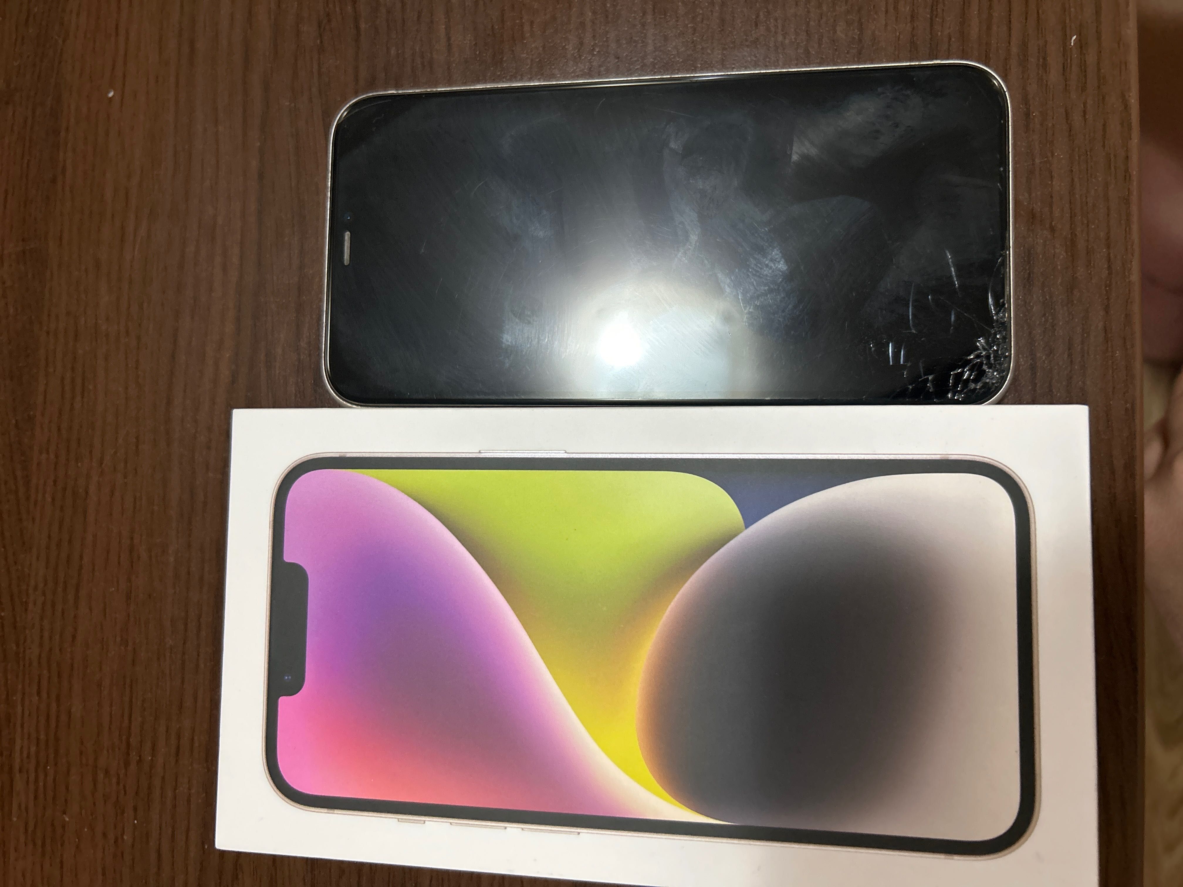 Продавам iPhone11 64gb