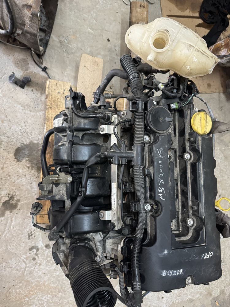 Двигател Опел Корса Е Д Астра 1.4 бензин B14XER Opel Corsa E D Astra J