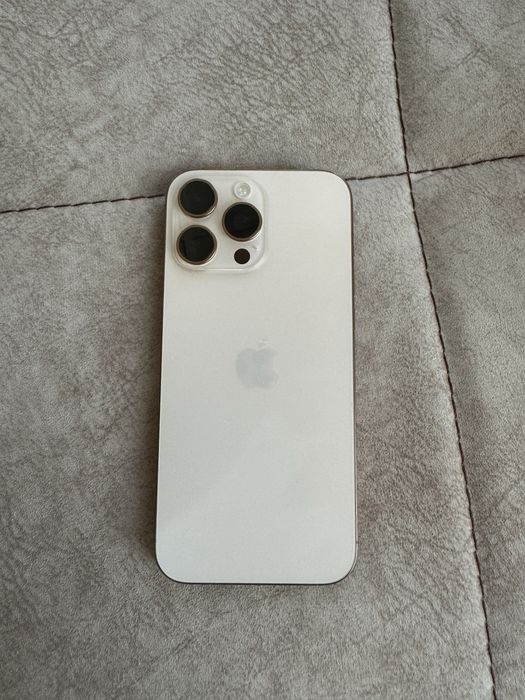 Iphone 16 pro max desert