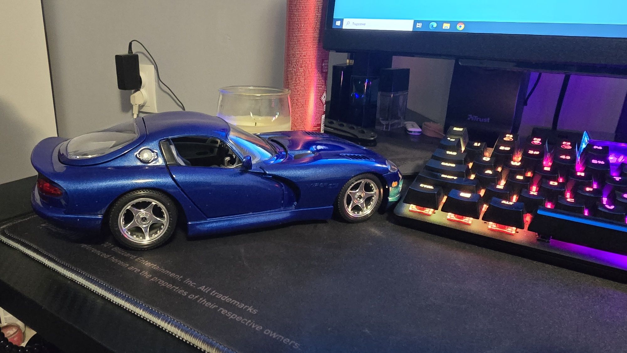 Бураго Вайпър ГТС 1:18 Bburago