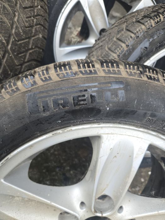 Vând roți iarna Bmw