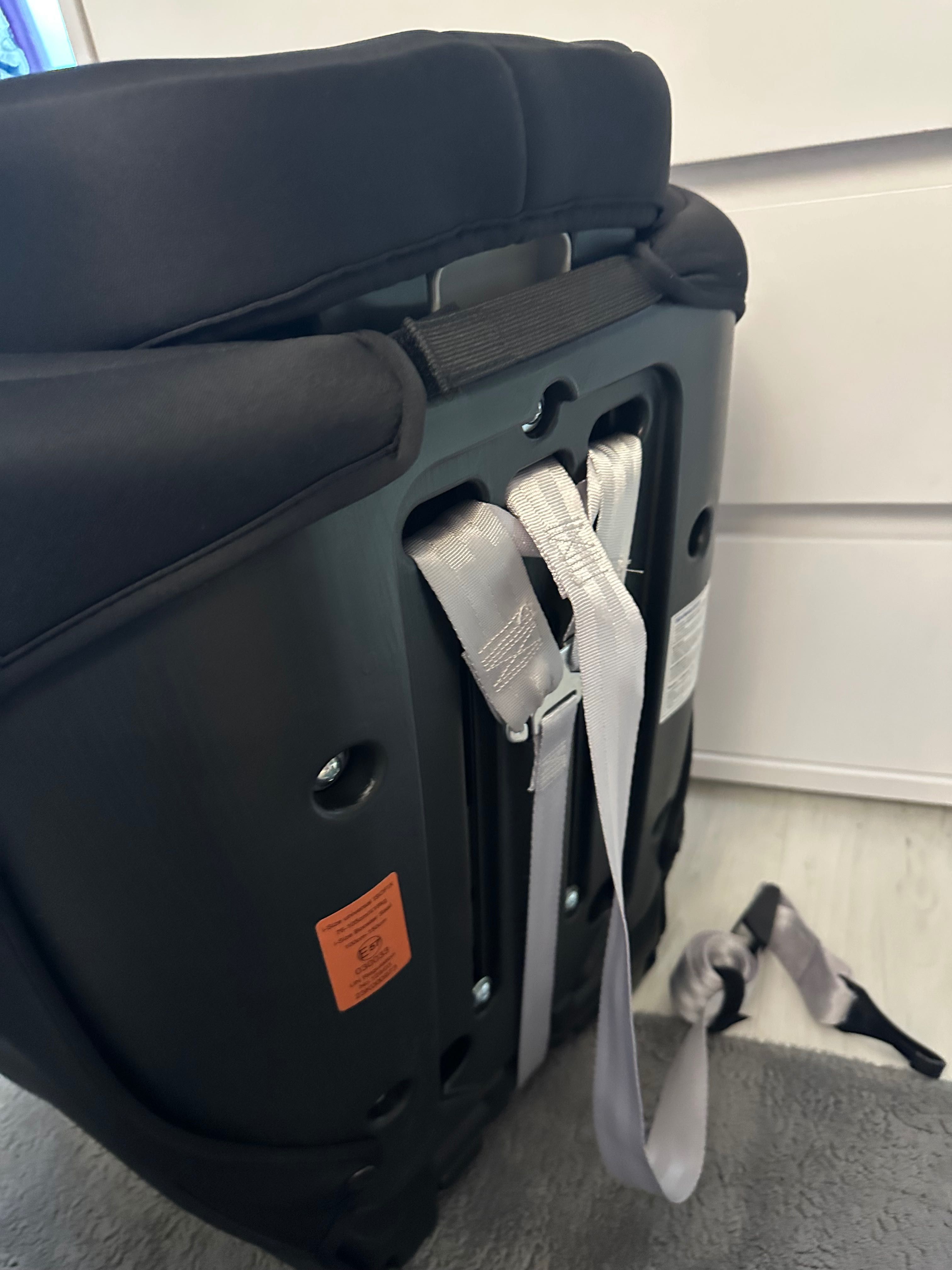 Столче за Кола Kikka Boo I-size I-cross Isofix 76-150см