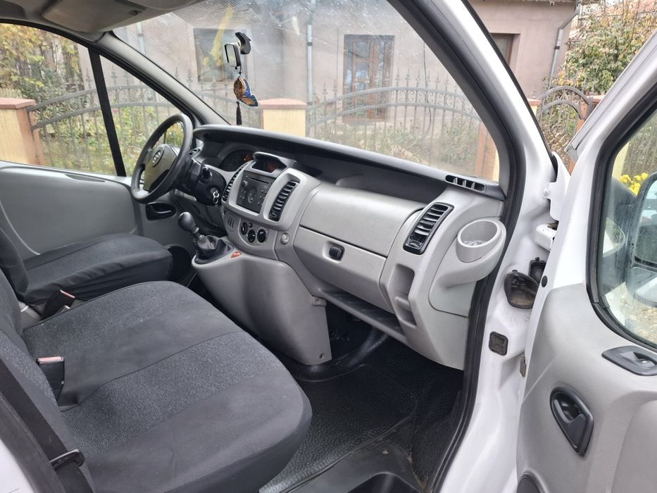Opel vivaro 1.9 diesel,înmatriculat ro,acte valabile,fiscal pe loc.