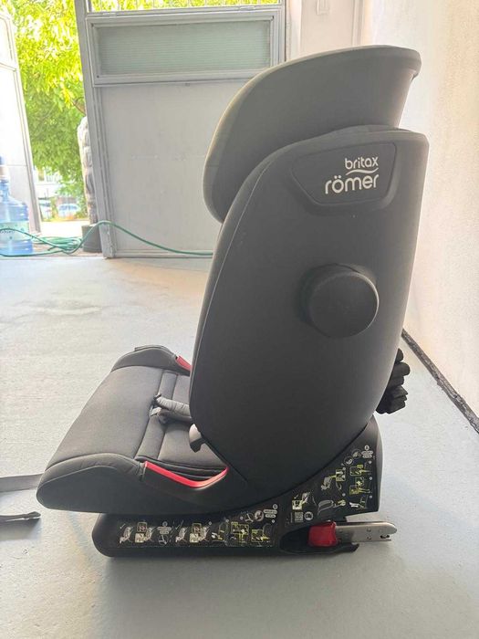 Scaun auto ISOFIX Britax Romer Advansafix de la 9 până la 36 kg