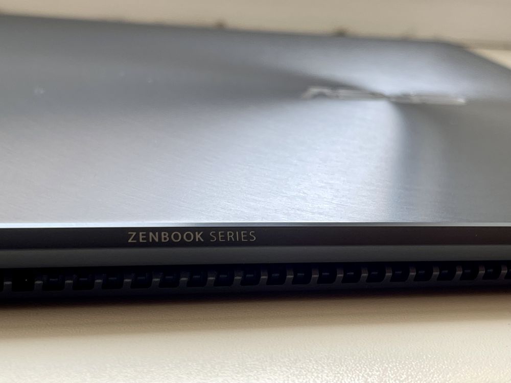 Топовый Ультрабук , ASUS ZenBook 14/ 11-го Поколения