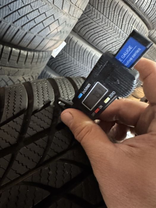 Set Complet Jante Anvelope Audi A4 A5 F5 225/50/R17 98H Brigestone