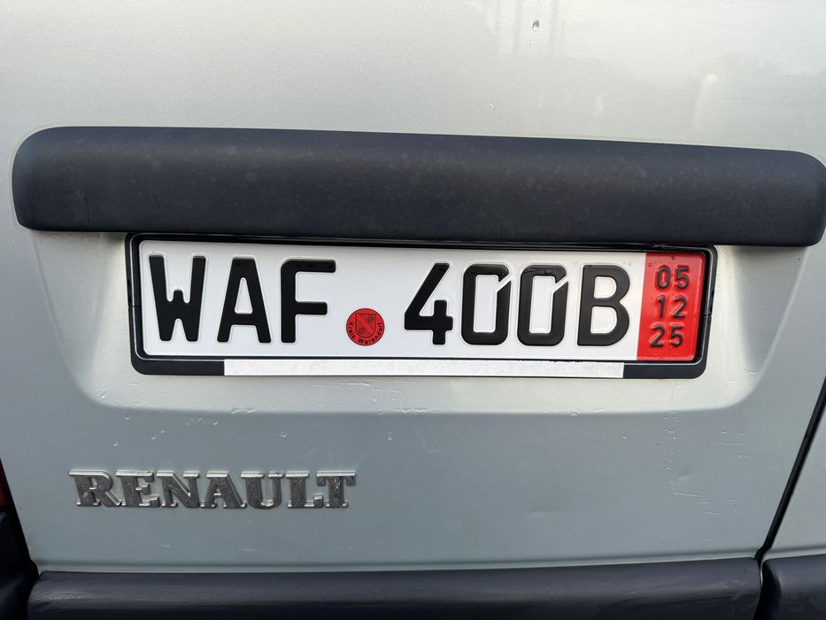 Renault Master/2,2 DCI/9Locuri/AC/Carlig/Numere Zoll Valabile