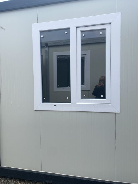 Продавам фургон нив