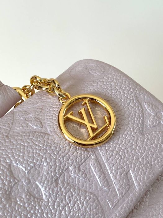 Geanta Louis Vuitton Madeleine Nano