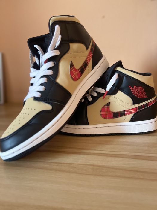 Jordan 1 Mid Tartan