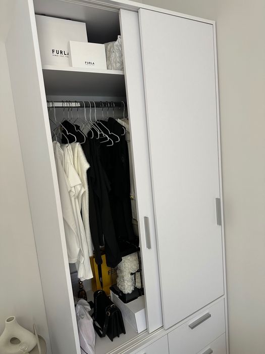 Гардероб - бял в перфектно състояние