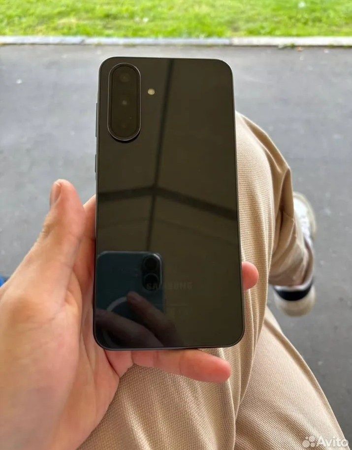 Продаю свой Samsung A56 ,можно в рассрочку