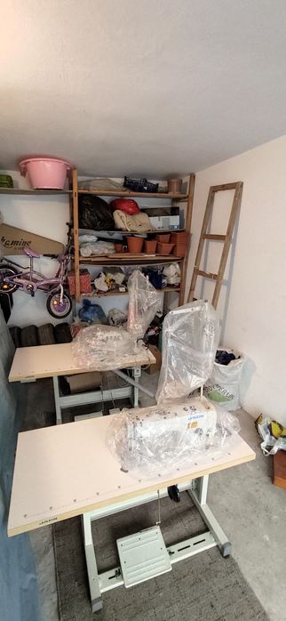 Vând două mașini de cusut Jack