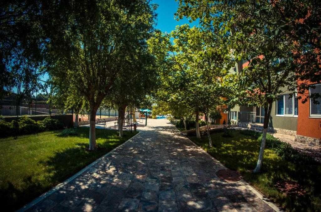 Продава се Тристаен апартамент в к.к. Елените - 111 кв.м за 856 €/кв.м - Снимка #17