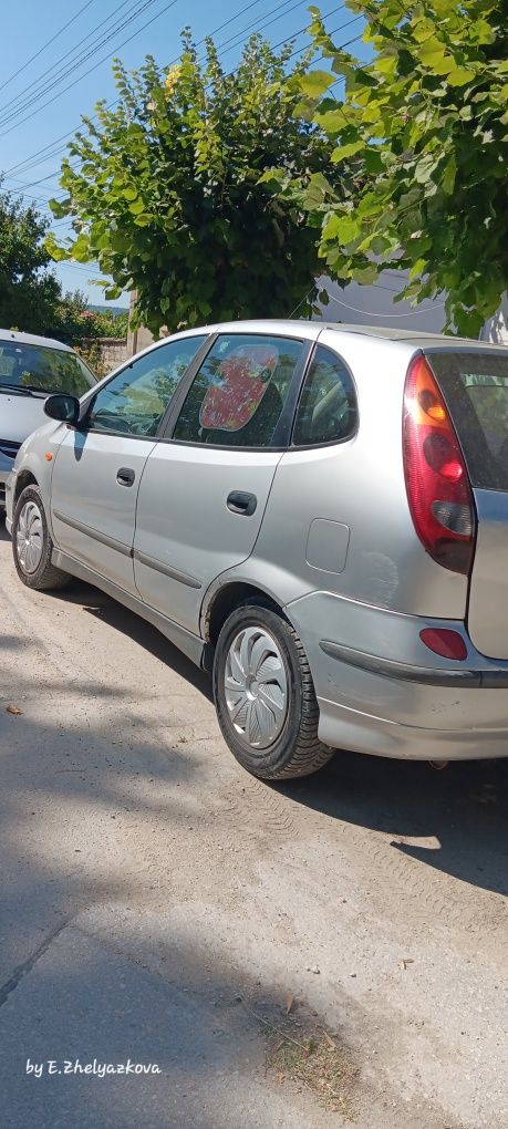 Nissan Almera Tino