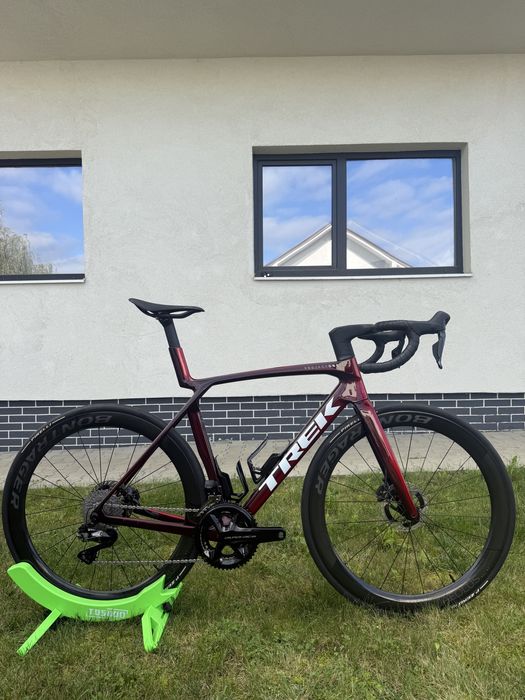 Trek 2025 Madone SLR 9 Gen 8