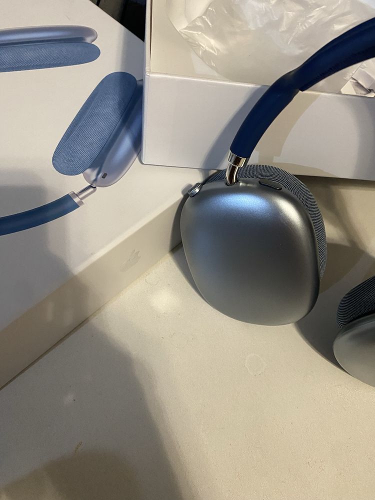 AirPods Max Blue