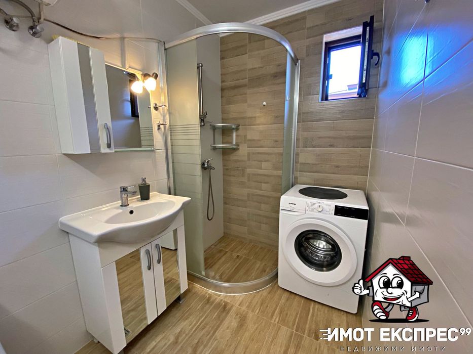 Продава се Тристаен апартамент в Асеновград - 90 кв.м за 5 €/кв.м - Снимка #12