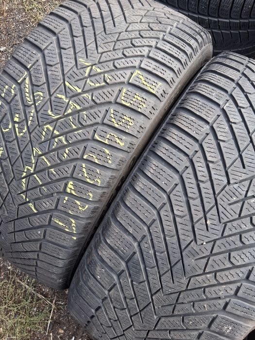 255 40 21 PIRELLI 4броя зимни дот 2023г