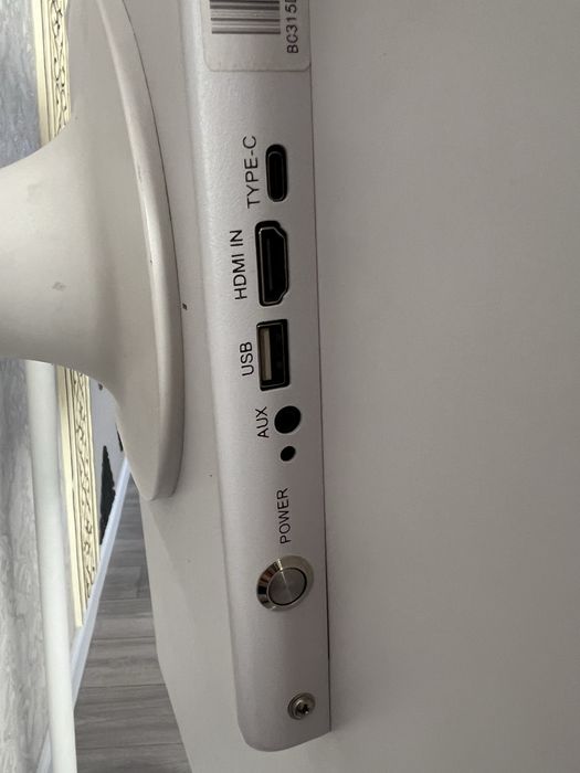 Мобильный смарт-экран 32’’