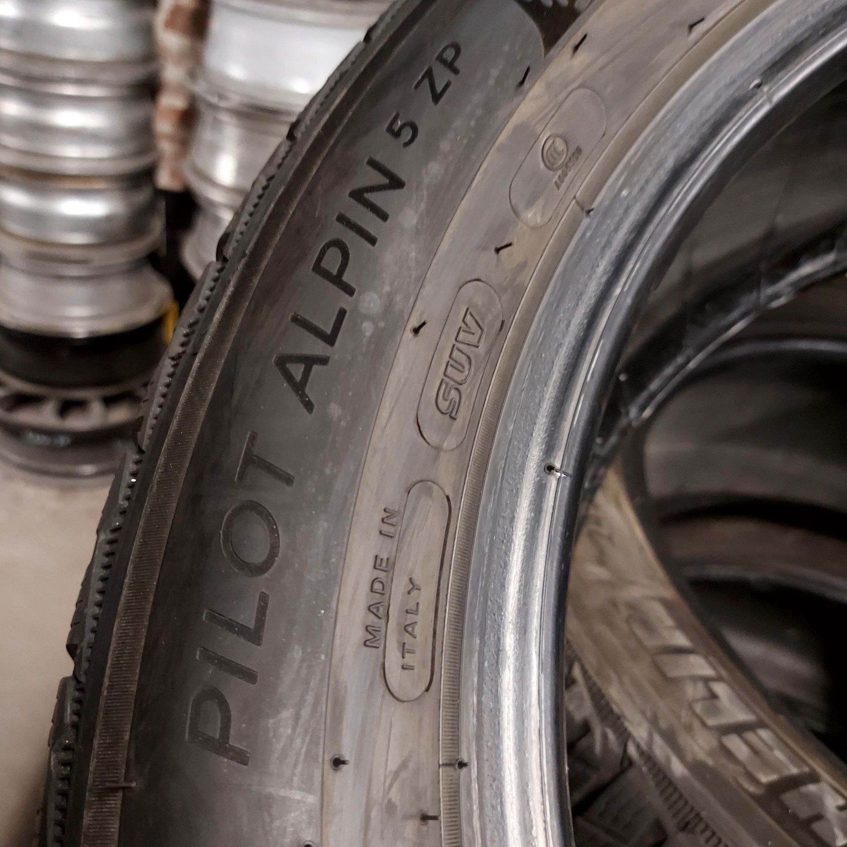 245/50/19"Michelin pilot alpin 5 zp dot 2023