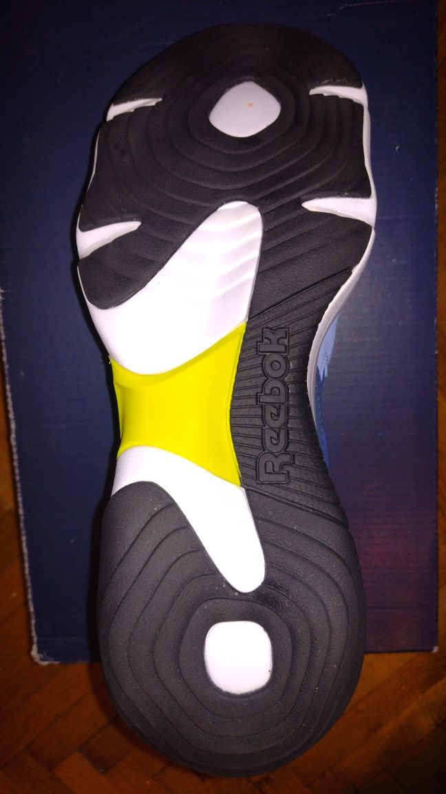 Reebok (nu Adidas Nike Puma) pantofi sport sneakers noi 43 , 28cm