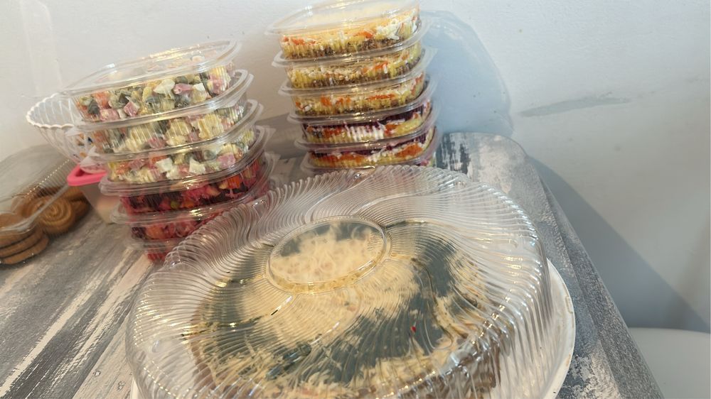 Салаты, печеночные торты