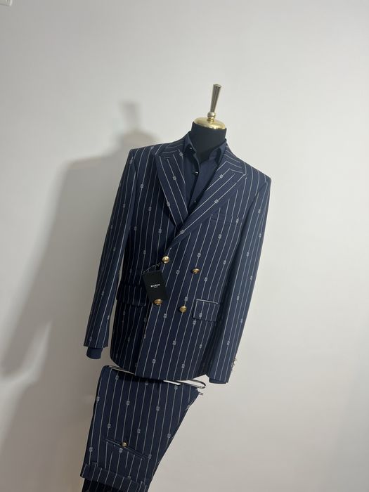 Costum Balmain , cu 4 nasturi regular