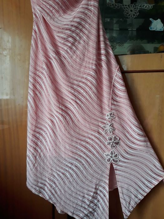 Rochie de ocazie roz cu putin sclipici
