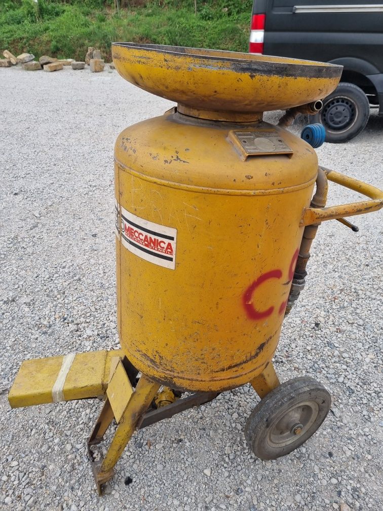 Aparat sablare 200l atlas.copco