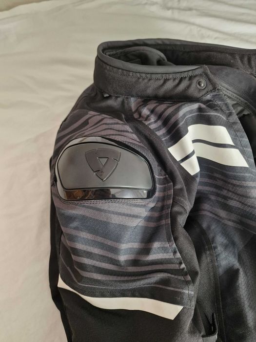 Geaca moto REV'IT Apex H2O Ladies cu protectie pentru spate nivel 2