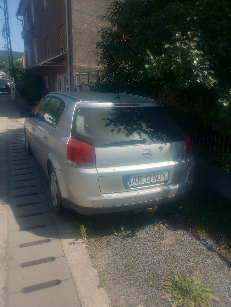 Vând Opel Signum