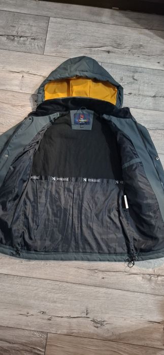 Продаётся куртка