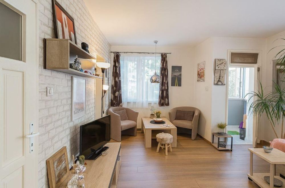 Дава се под наем Тристаен апартамент в Варна, Окръжна болница - 87 кв.м за 600 € - Снимка #2