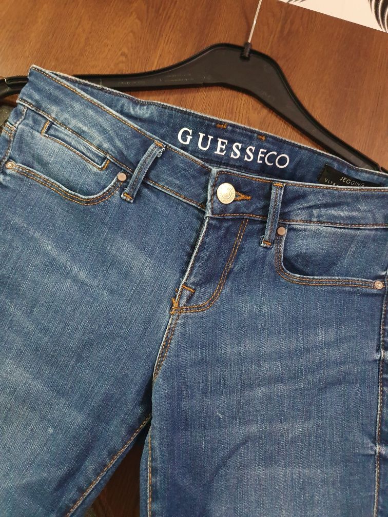 Blugi de la Guess