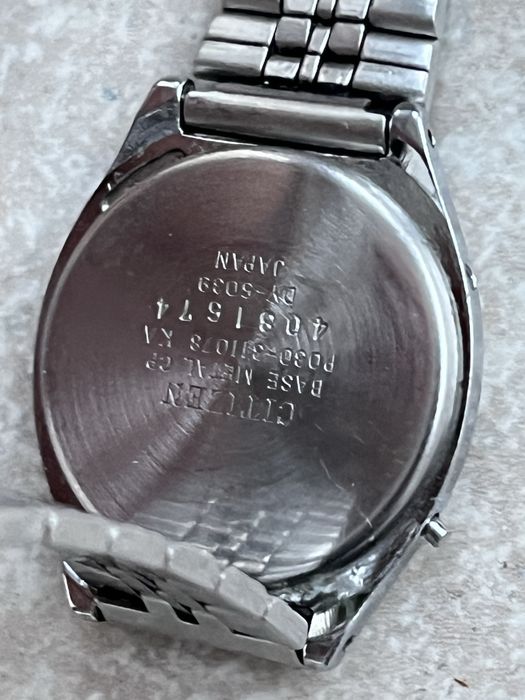 Citizen damă ani 80-90 ‘