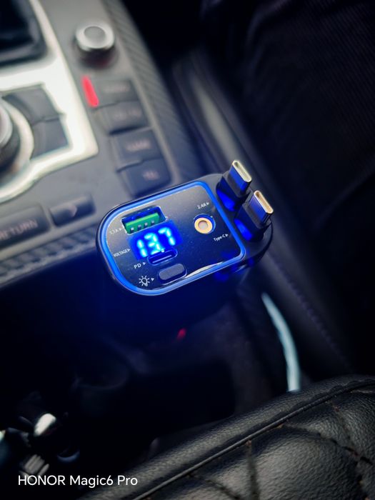 Încărcător auto retractabil Preț promoțional! cu lumini plafon Nou