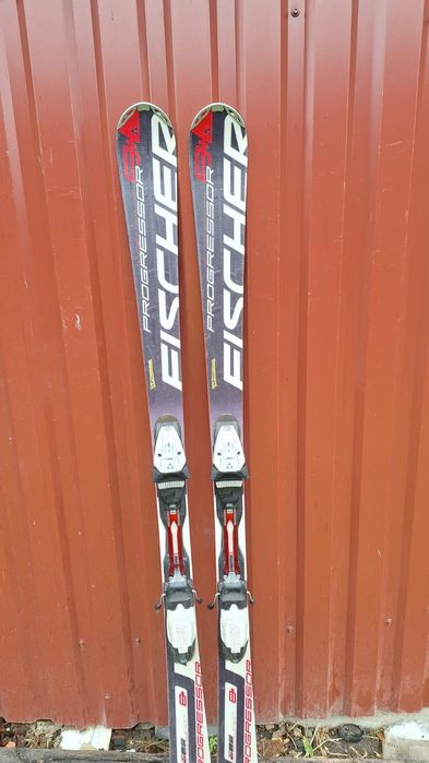 Ski Atomic/ Head/ Fischer