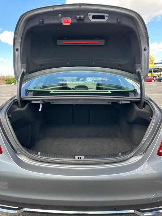 Mercedes-Benz C200 4M