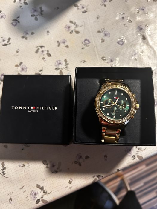 Vand ceas dama Tommy ,purtat o data