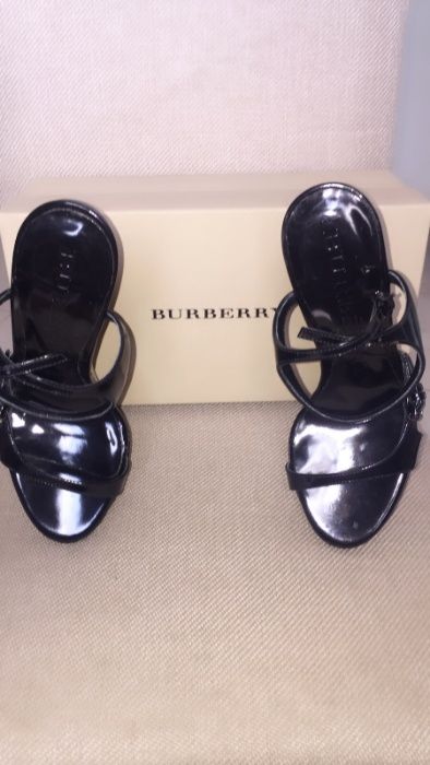 BURBERRY Wedge черни сандали/лак номер-37