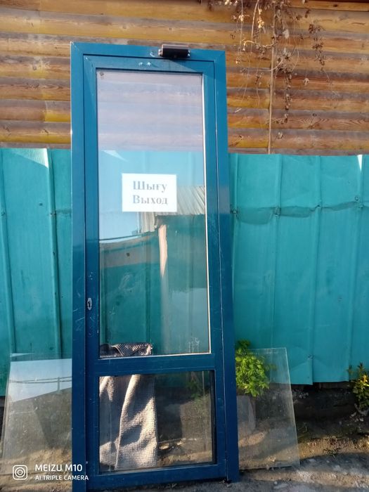 Продам дверь ветражнач  алюминий