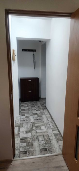 Proprietar, Tomis nord, vând apt 2 camere, mobilat, ac, izolat!