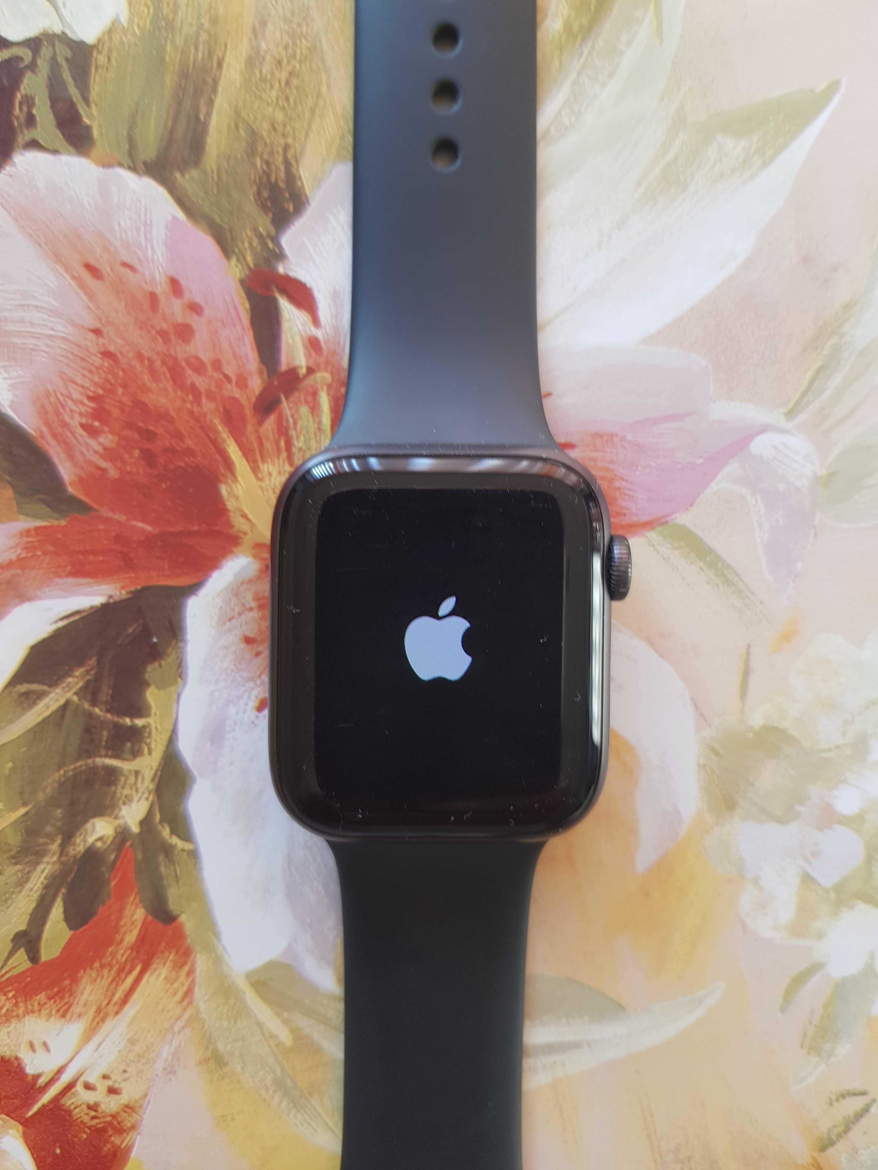 Apple Watch SE 44mm