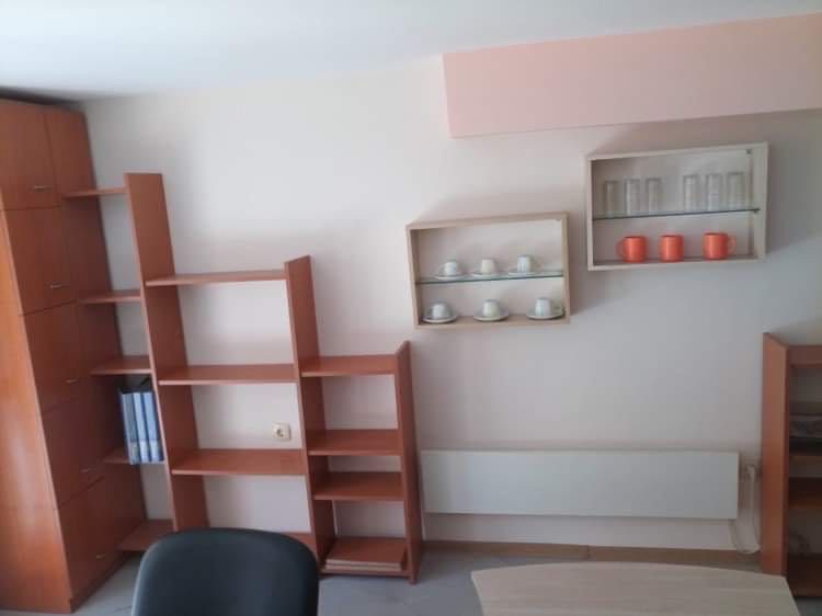 Дава се под наем Офис в Пловдив, Кършияка - 21 кв.м за 127.5 € - Снимка #2