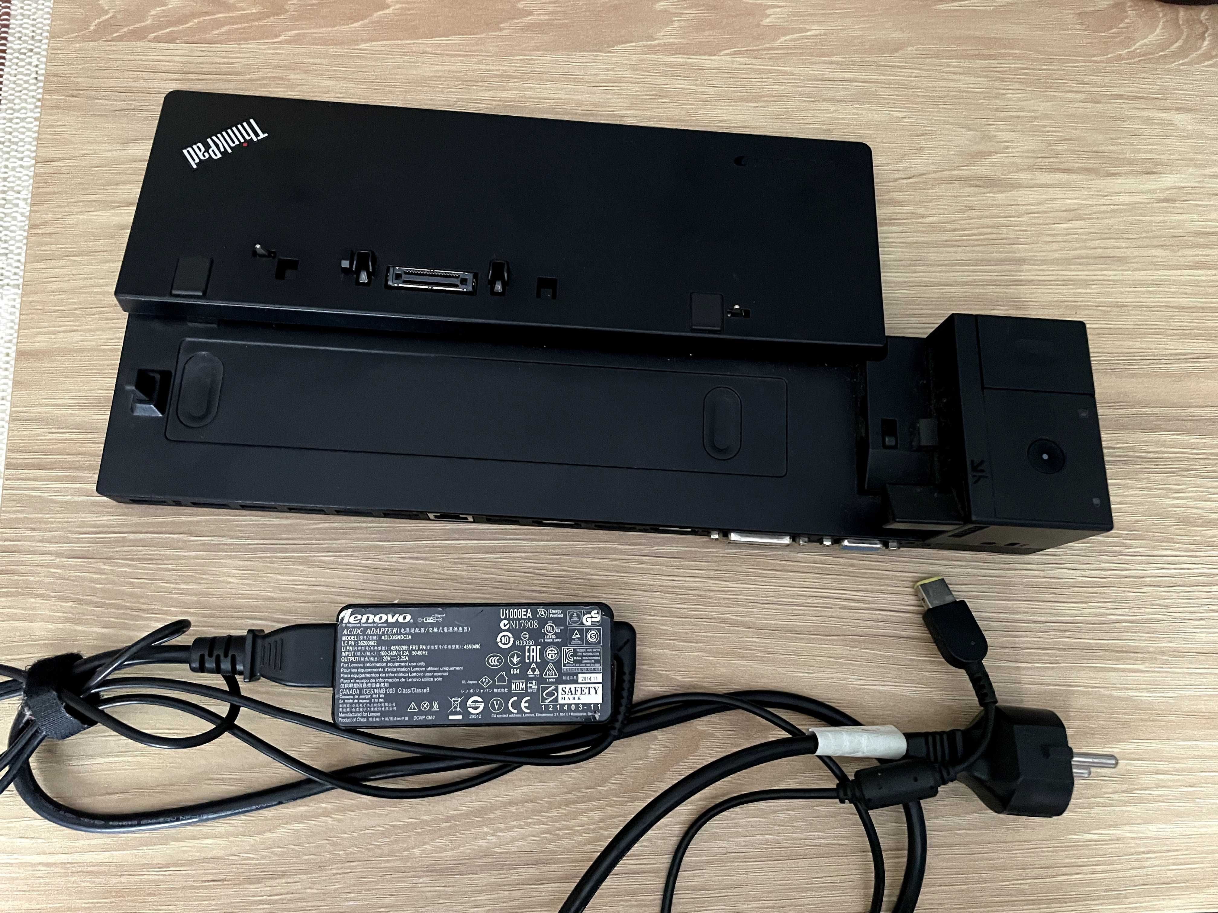 Lenovo ThinkPad Ultra Dock 40A2 + Incarcator