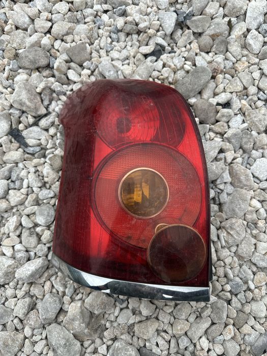 Ляв стоп за Toyota Avensis 2006