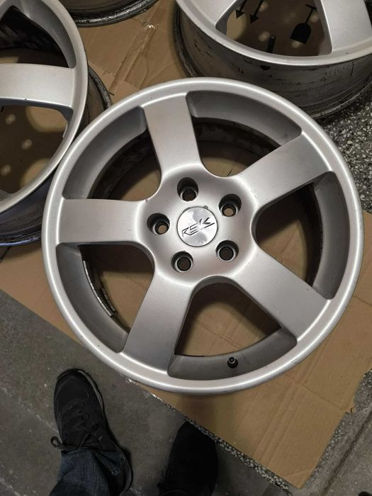 Джанти 17 цола 114.3х5 6.5J ЕТ50 централен отвор 64.1