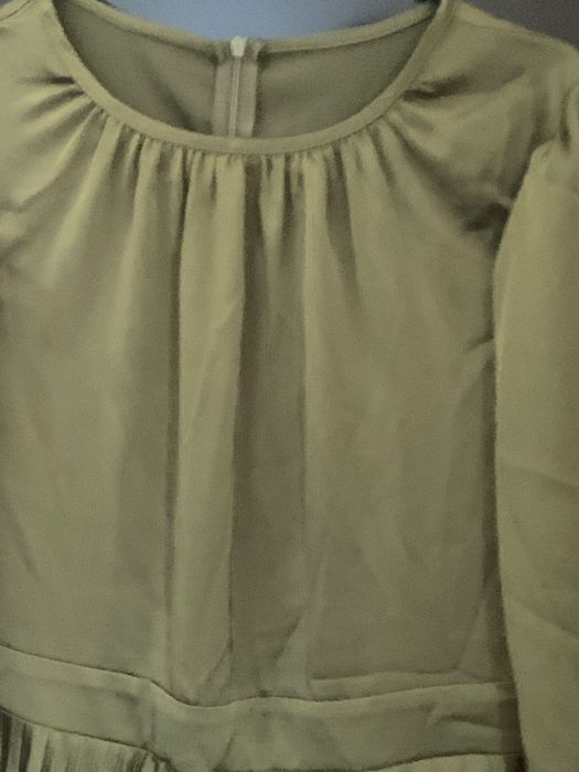 Vand doua rochii noi,de ocazie