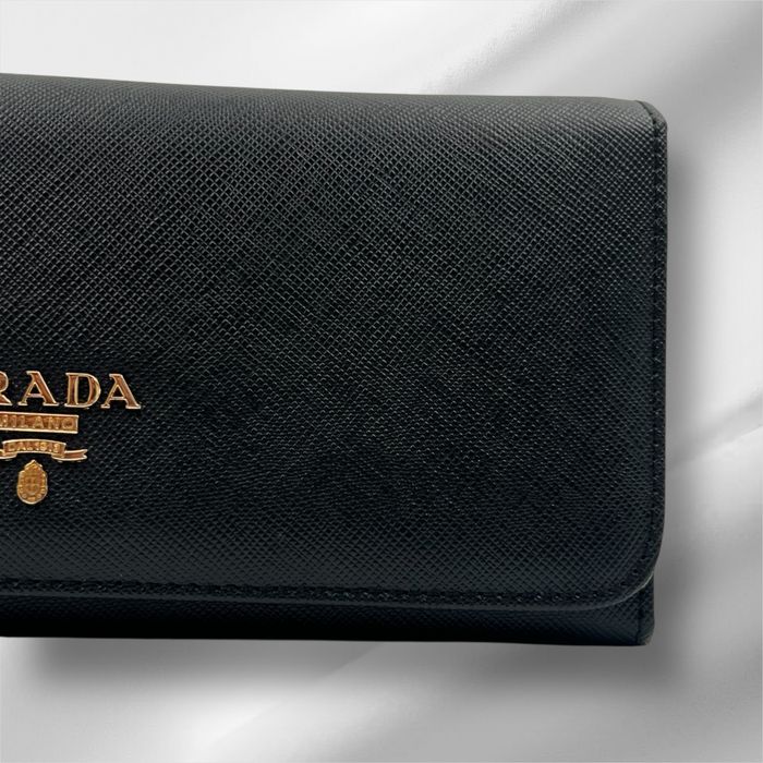Prada Bifold Saffiano дамски портфейл като нов